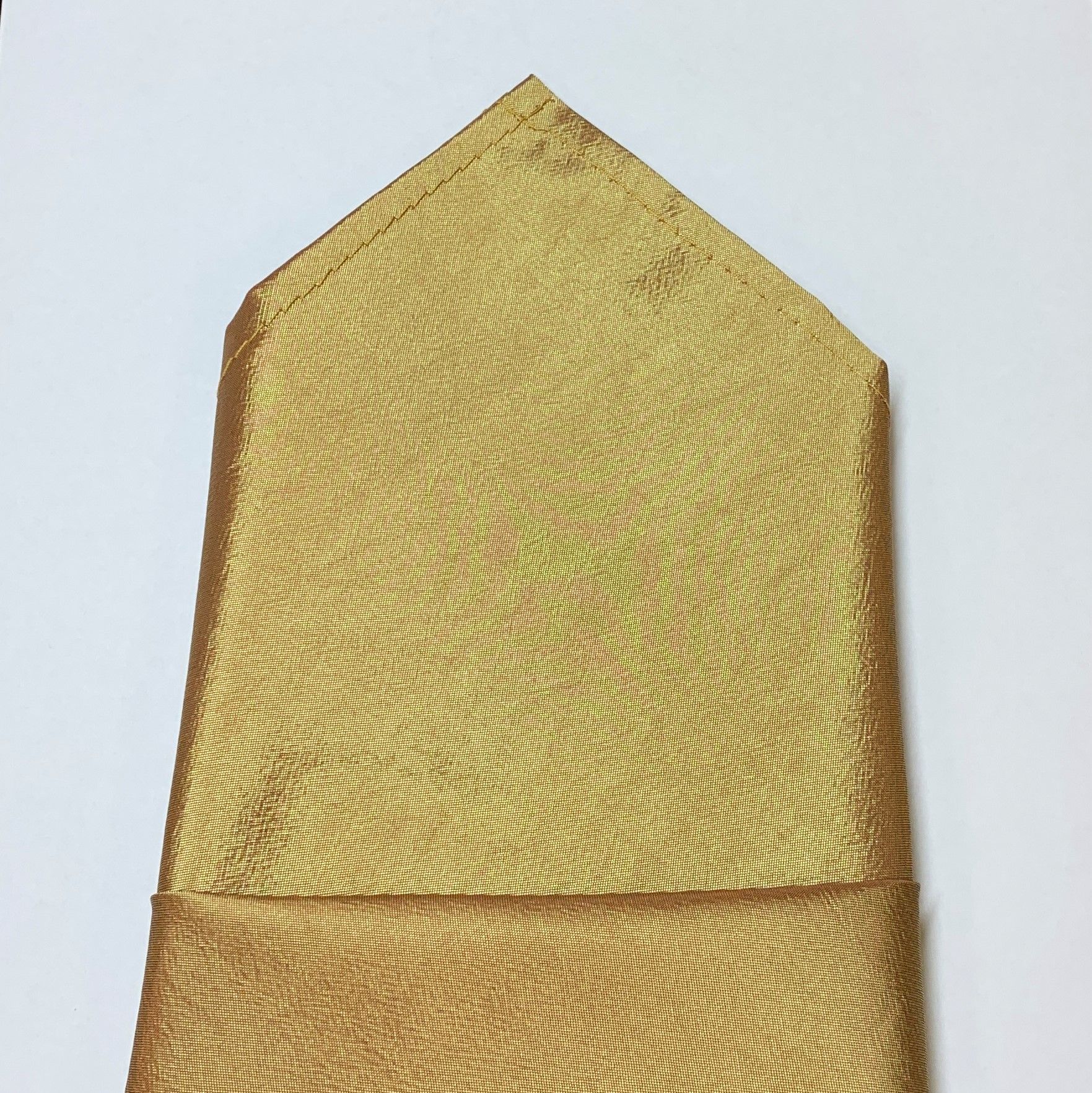 GOLD-SATIN-NAPKIN-1.jpg
