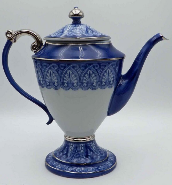 BombayCoffeePotBlueWhitePlatinumArabesque00a BombayCoffeePotBlueWhitePlatinumArabesque00a
